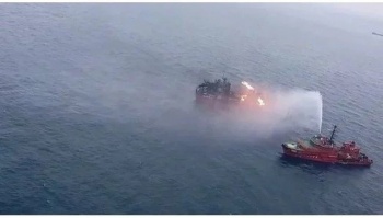 Новости » Общество: В Керчи спасатели возобновили поиск тел турецких моряков