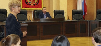 Новости » Общество: В Керчи прошло совещание с распорядителями бюджетных средств и специалистами по закупкам