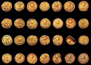 Новости » Общество: На Тамани обнаружен клад византийских монет X века