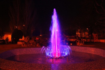 В сквере «Аленка» протестировали фонтан