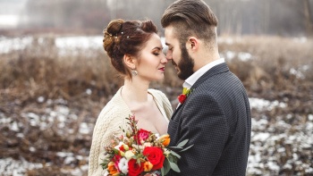 Новости » Общество: Женихи от 34 лет и невесты от 32 – в каком возрасте крымчане заключают брак