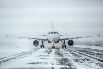 Новости » Права человека: Бронирование авиабилетов в Крым на зимние праздники вдвое превысила прошлогодний уровень