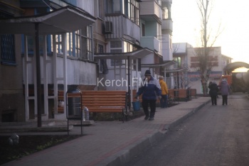 В Керчи подходит к завершению реконструкция двора по ул. Мирошника