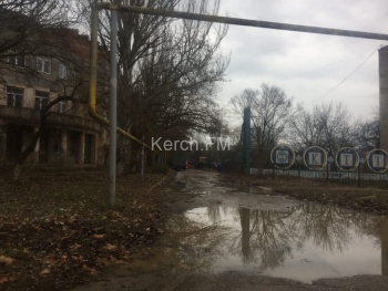 В переулке Ремесленный произошел порыв водовода