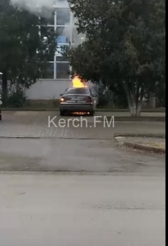 На Мирошника горела машина