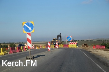 Новости » Общество: «ВАД» переключил движение на две новые полосы от съезда в Приморское