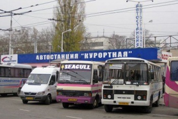 На некоторых автостанциях в Крыму ввели пропускной режим