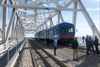 Поезда в Крым перевезут около 3 млн человек в курортный сезон, - Карпов