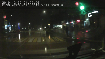 Новости » Криминал и ЧП: В Аршинцево подросток бросал петарды под колеса проезжающих машин (видео)
