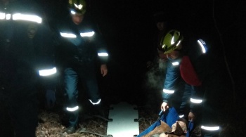 Спасатели нашли замерзшего пенсионера в горах Крыма