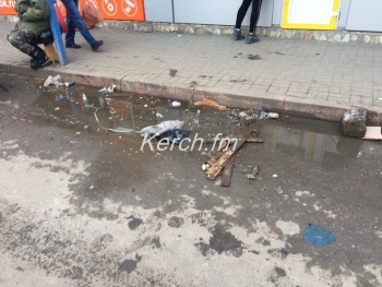 Керчане жалуются на грязь на центральном рынке