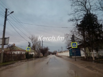 В Керчи на Кокорина установили знак «Пешеходный переход»