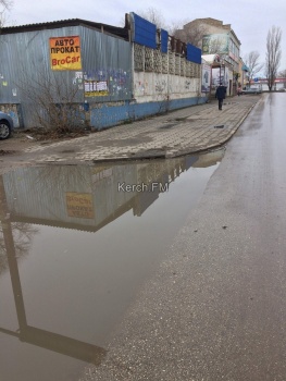 Ты репортер: Керчане просят сделать ливневку на автовокзале, чтобы там не было болота