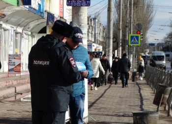 Новости » Общество: В Керчи стартовала операция «Пешеход. Пешеходный переход»