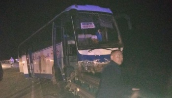 Рейсовый автобус попал в ДТП на трассе в Крыму, есть погибший