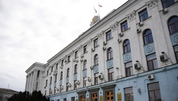 Новости » Общество: Крымские министры прошли тест на коронавирус после командировки