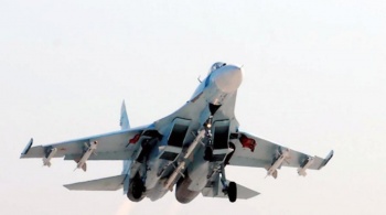 Новости » Общество: Вертолет обнаружил вероятное местонахождение пилота упавшего в Черном море Су-27