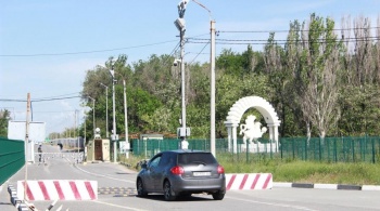 Новости » Общество: Крымские пограничники прекратили пропуск россиян за рубеж