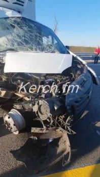 Новости » Криминал и ЧП: На автоподходах  к Крымскому мосту произошла авария