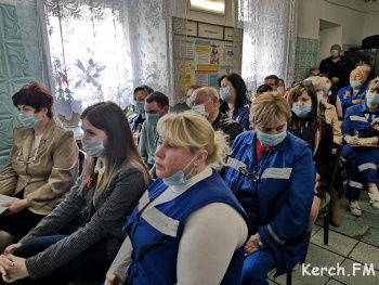 Новости » Права человека » Общество: Аксенов сделал виновным в недоплатах крымским медикам руководителя керченской скорой