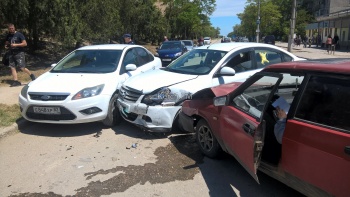 На Семи ветрах в Кечи столкнулись сразу три автомобиля