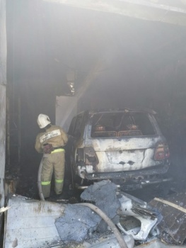 В Героевке сгорел гараж с автомобилем