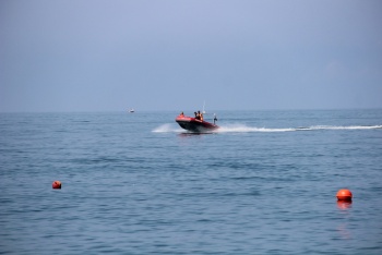 Ребенка на матрасе унесло на 1,2 км в море в Ленинском районе