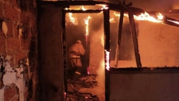 Новости » Криминал и ЧП: На пожаре в Крыму нашли погибшего