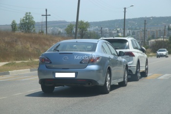 В Керчи столкнулись «Mazda» и «Volkswagen»