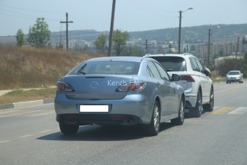 Новости » Криминал и ЧП: В Керчи столкнулись «Mazda» и «Volkswagen»