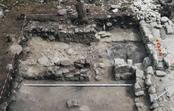 Новости » Общество: В Крыму археологи впервые нашли центральную площадь в византийском пещерном городе