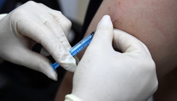Новости » Общество: В Севастополе более 45 тысяч человек привились от гриппа