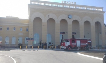 Новости » Общество: Спасатели провели учения в здании ж/д вокзала  «Керчь-Южная»