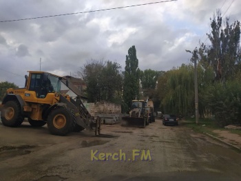 Новости » Общество: В Керчи приступили к ремонту улицы Горбульского