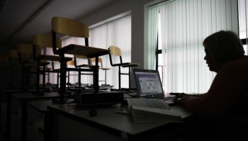 Новости » Общество: Минобрнауки Крыма отправил на «дистанционку» еще две тысячи школьников