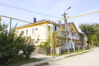 Новости » Общество: С начала года в Крыму на капремонт домов потратили почти миллиард