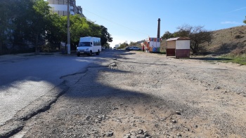 Новости » Общество: Керчане требуют провести текущей ремонт дороги на Семи Ветрах