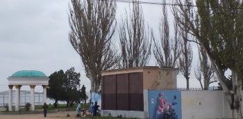 В Керчи разрисуют еще одну стену на набережной