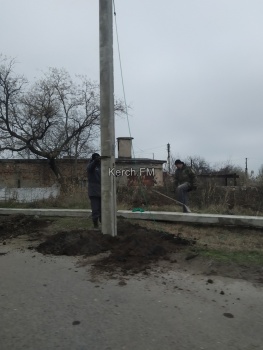 В Аршинцево продолжают менять опоры