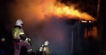 На пожаре в Ленинском районе спасли двоих