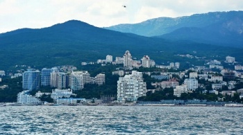 Почти 80 тысяч иностранных туристов отдохнули в Крыму за десять месяцев
