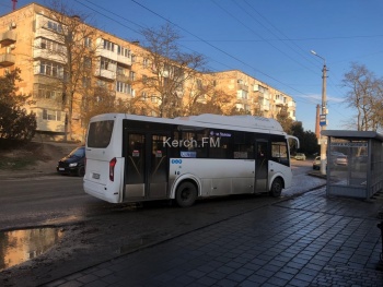 Новости » Общество: Новые автобусы вышли на муниципальные маршруты в Керчи