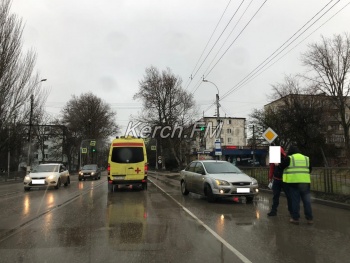 На Генерала Петрова столкнулись две легковушки