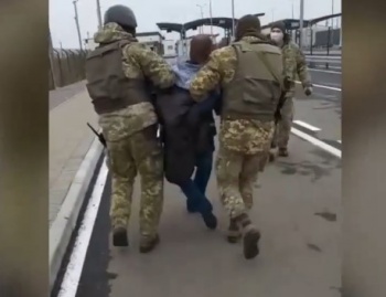 Житель Запорожья пытался прорваться на машине в Крым через украинский пункт пропуска