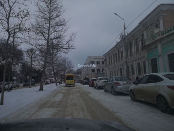 Новости » Общество: Аксенов обещает наказать чиновников за плохую уборку дорог