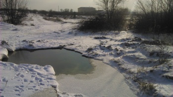 Новости » Коммуналка: Керчане третий месяц не могут добиться ремонта водовода