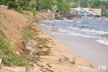 К курортному сезону в Крыму должны ликвидировать реки с нечистотами на пляжах
