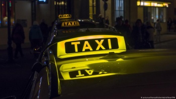 Новости » Общество: Керчанка попалась на мошенничество с вызовом такси