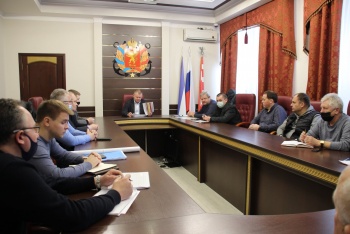 Бороздин заявил, что в Керчи хотят восстановить дороги на 47 улицах в этом году