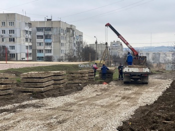 К строительству новой многоэтажки на Индустриальном шоссе делают дорогу